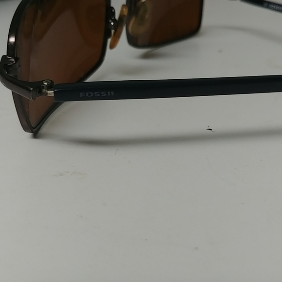 Glasses - Picture 2 of 3